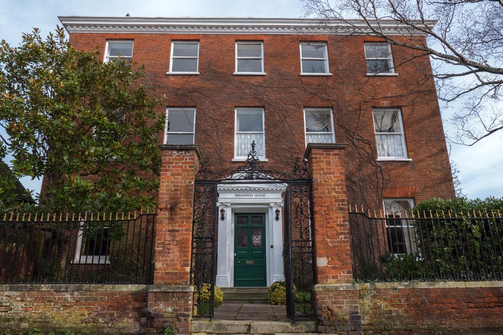 Broadway House Luxury Serviced Rooms Exeter Esterno foto